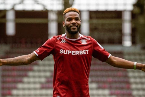 رسميًا.. رابيد بوخارست يعلن رحيل بوبيندزا إلى الدوري الصيني